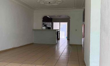 Casa en venta en La Federacha, Guadalajara – Espacios amplios, iluminación y diseño funcional