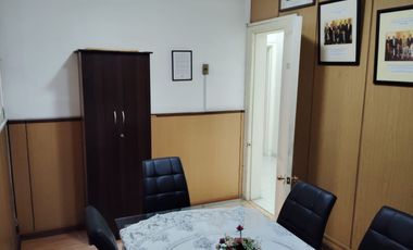 Venta Amplia Oficina Comercial Comuna de Providencia