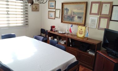 Venta Amplia Oficina Comercial Comuna de Providencia