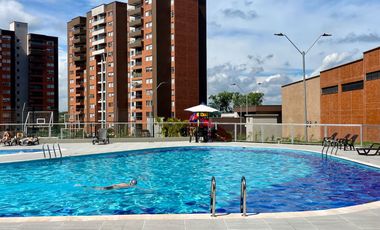 Extraordinario apartamento de 74 m2 en Senderos de San Silvestre con vista a Cerritos. Av. Sur.