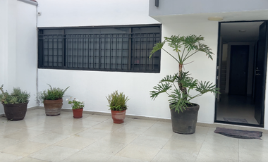 Hermosa Casa en venta recién remodelada. a unos pasos del eje 6 Sur