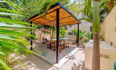Casa independiente con gran alberca y jardín en La Veleta, Tulum