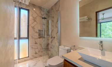 Casa independiente con gran alberca y jardín en La Veleta, Tulum