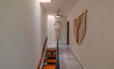 Casa independiente con gran alberca y jardín en La Veleta, Tulum