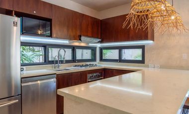 Casa independiente con gran alberca y jardín en La Veleta, Tulum