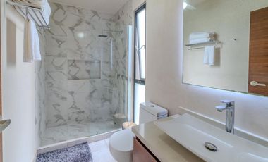 Casa independiente con gran alberca y jardín en La Veleta, Tulum