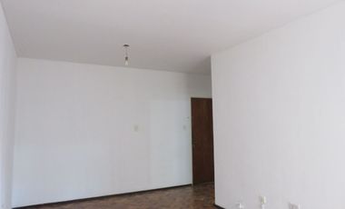 DEPARTAMENTO CÉNTRICO METROS PEATONAL