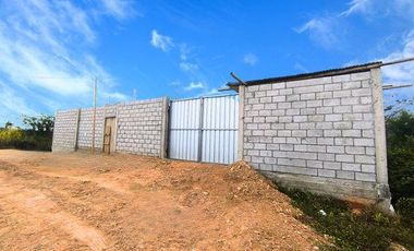 Se vende terreno con cerramiento en Machala