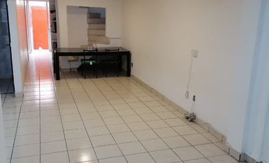 BONITA CASA EXCELENTE UBICACION