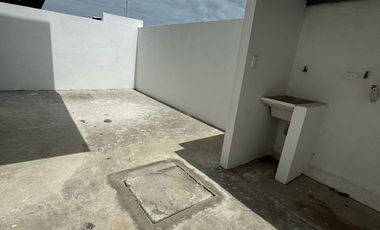 CASA EN RENTA URBANIZACION EN MANTA