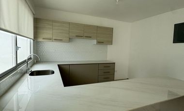 CASA EN RENTA URBANIZACION EN MANTA