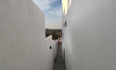 Dos Casas de Oportunidad en El Mismo Terreno en El Fracc. Cortijo San Agustín