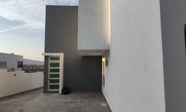 Dos Casas de Oportunidad en El Mismo Terreno en El Fracc. Cortijo San Agustín