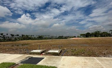 Terreno en Venta en La Urb. Punta Barranca - Samborondón