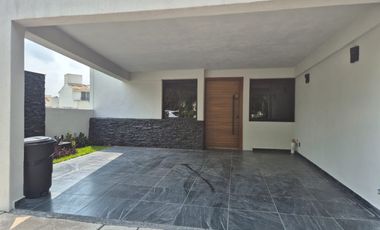 RENTA DE CASA EN MAYORAZGO CIRCUITO CORRALEJO, LEÓN GTO.