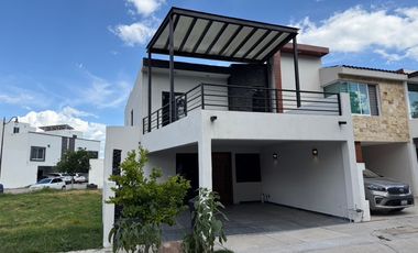 RENTA DE CASA EN MAYORAZGO CIRCUITO CORRALEJO, LEÓN GTO.