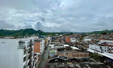 Extraordinario apartamento con vista a las montañas en Santa Rosa de Cabal. Parque de las Araucarias