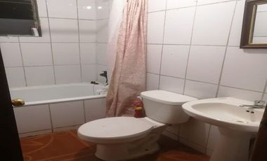 Casa Con Local Comercial en Pichilemu