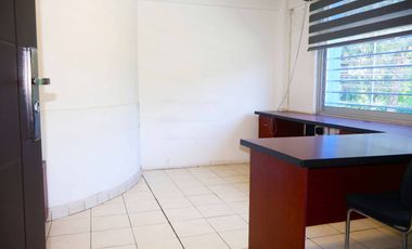 Oficinas en renta, C. Rosas N.224, Col. Bugambilias, Puebla.