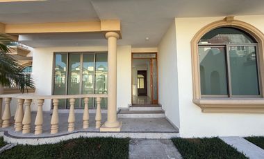 CASA EN VENTA EN RESIDENCIAL LA JOYA EN BOCA DEL RIO