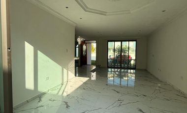 CASA EN VENTA EN RESIDENCIAL LA JOYA EN BOCA DEL RIO