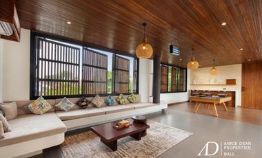 FREEHOLD/LEASEHOLD | TROPICAL VILLA IN PRIME BERAWA