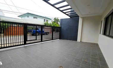 MODERN DUPLEX HOUSE AND LOT IN BF RESORTVILLAGE LAS PIÑAS CITY