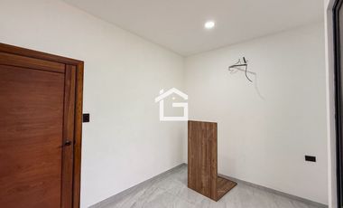 Casa en Venta con jacuzzi en Urb. Vista Sol 2, Machala