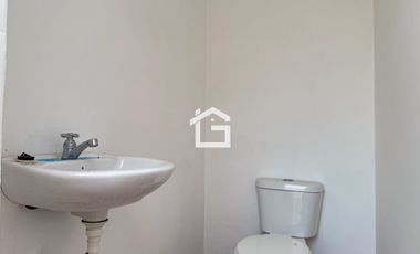 Casa en Venta con jacuzzi en Urb. Vista Sol 2, Machala