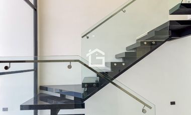 Casa en Venta con jacuzzi en Urb. Vista Sol 2, Machala