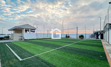 Casa en Venta con jacuzzi en Urb. Vista Sol 2, Machala