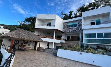 Acapulco Casa En Venta En Joyas De Brisamar Con Vista A La Bahía
