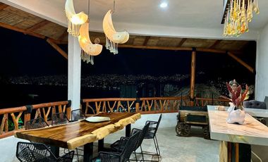 Acapulco Casa En Venta En Joyas De Brisamar Con Vista A La Bahía