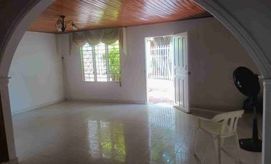 Casa de 100 mts2 en los Almendros Santa Marta.