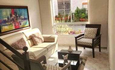 VENTA CASA VERSALLES.  JARDÍN DE VERSALLES