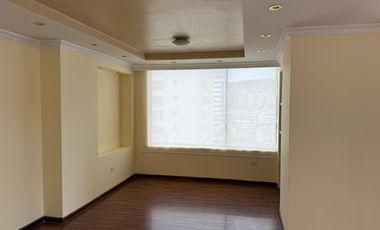 RENTO DEPARTAMENTO CON EXCELENTE VISTA Y UBICACION SECTOR COLEGIO LA CONDAMINE