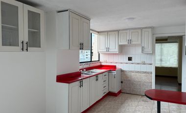 RENTO DEPARTAMENTO CON EXCELENTE VISTA Y UBICACION SECTOR COLEGIO LA CONDAMINE