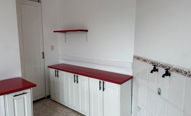 RENTO DEPARTAMENTO CON EXCELENTE VISTA Y UBICACION SECTOR COLEGIO LA CONDAMINE