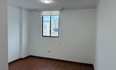 RENTO DEPARTAMENTO CON EXCELENTE VISTA Y UBICACION SECTOR COLEGIO LA CONDAMINE