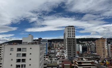 RENTO DEPARTAMENTO CON EXCELENTE VISTA Y UBICACION SECTOR COLEGIO LA CONDAMINE