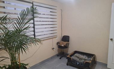 Casa en venta de 212 M² en zona tranquila de Iztapalapa, ideal para familia grande