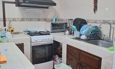 Casa en venta de 212 M² en zona tranquila de Iztapalapa, ideal para familia grande