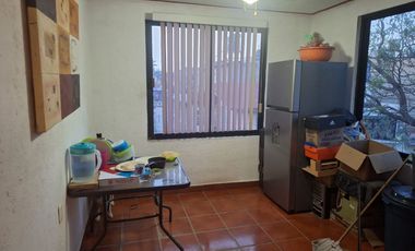 Casa en venta de 212 M² en zona tranquila de Iztapalapa, ideal para familia grande