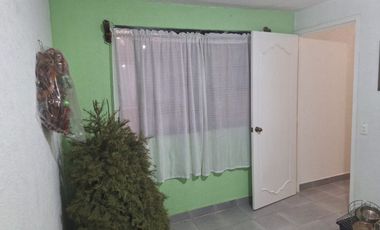 Casa en venta de 212 M² en zona tranquila de Iztapalapa, ideal para familia grande