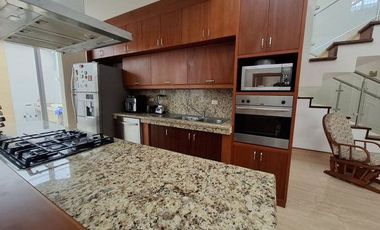 Venta Casa familiar en Urb. Portal del Río,Machala