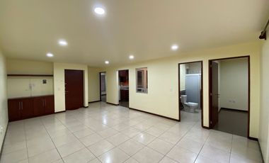 Se renta bonito departamento en planta baja. Av. Periodismo.