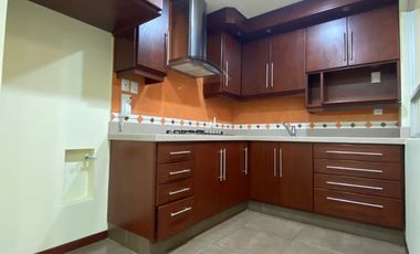 Se renta bonito departamento en planta baja. Av. Periodismo.