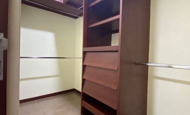 Se renta bonito departamento en planta baja. Av. Periodismo.
