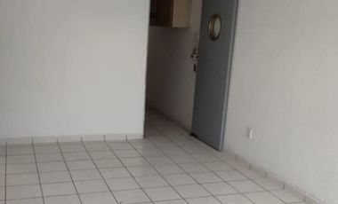 Rento departamento a pie de calle en colonia aquiles serdan cerca walmart reforma, la paz y BINE