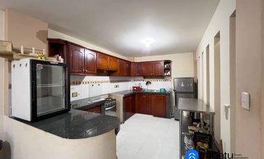 Casa en venta en sector el Rosal cerca de la Universidad nacional de Loja al sur de la ciudad de Loja